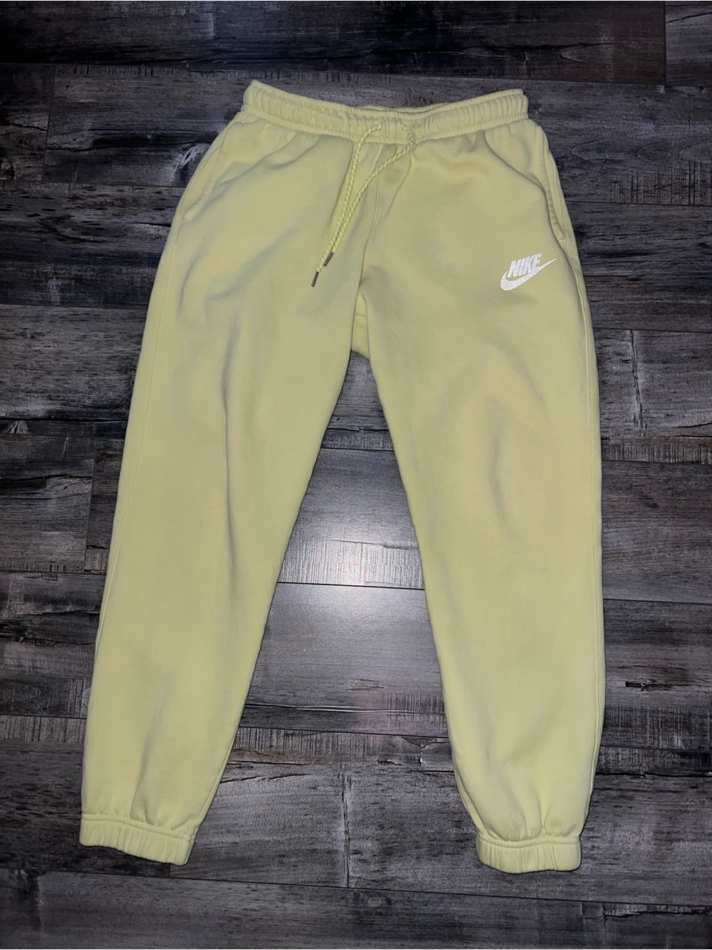 Men’s Nike limelight Fleece Joggers